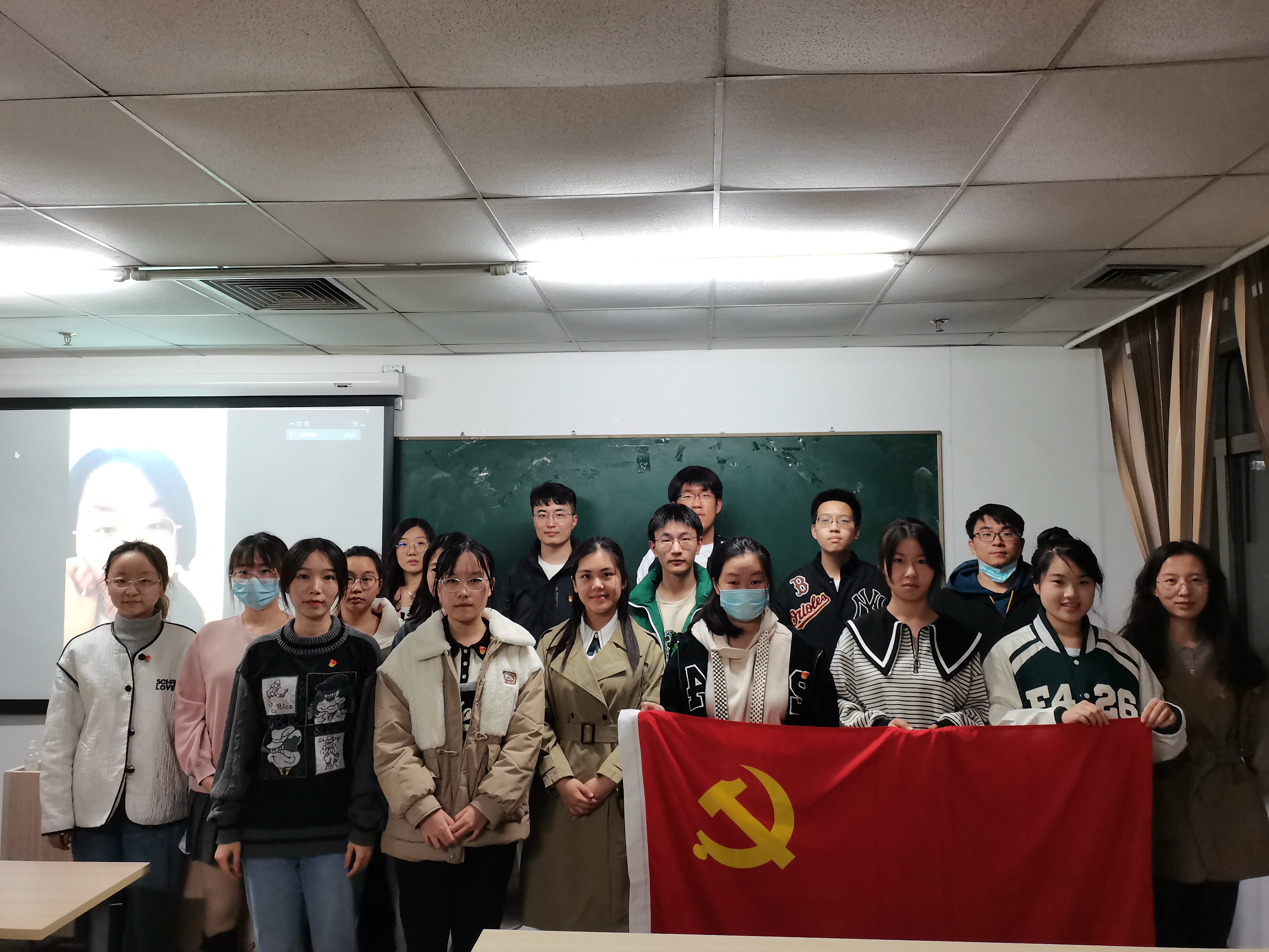 支部活动合影.jpeg