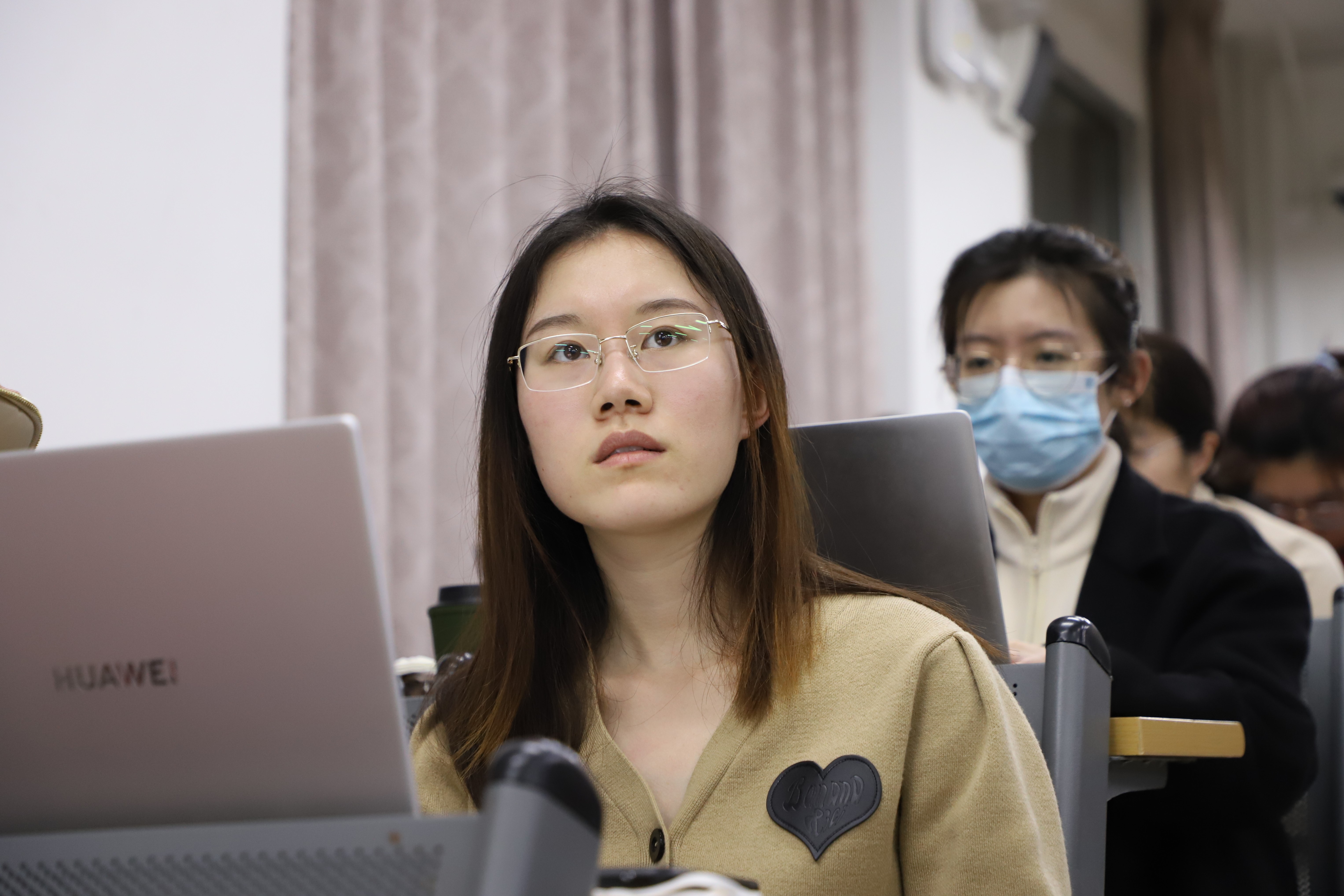 员工3.JPG