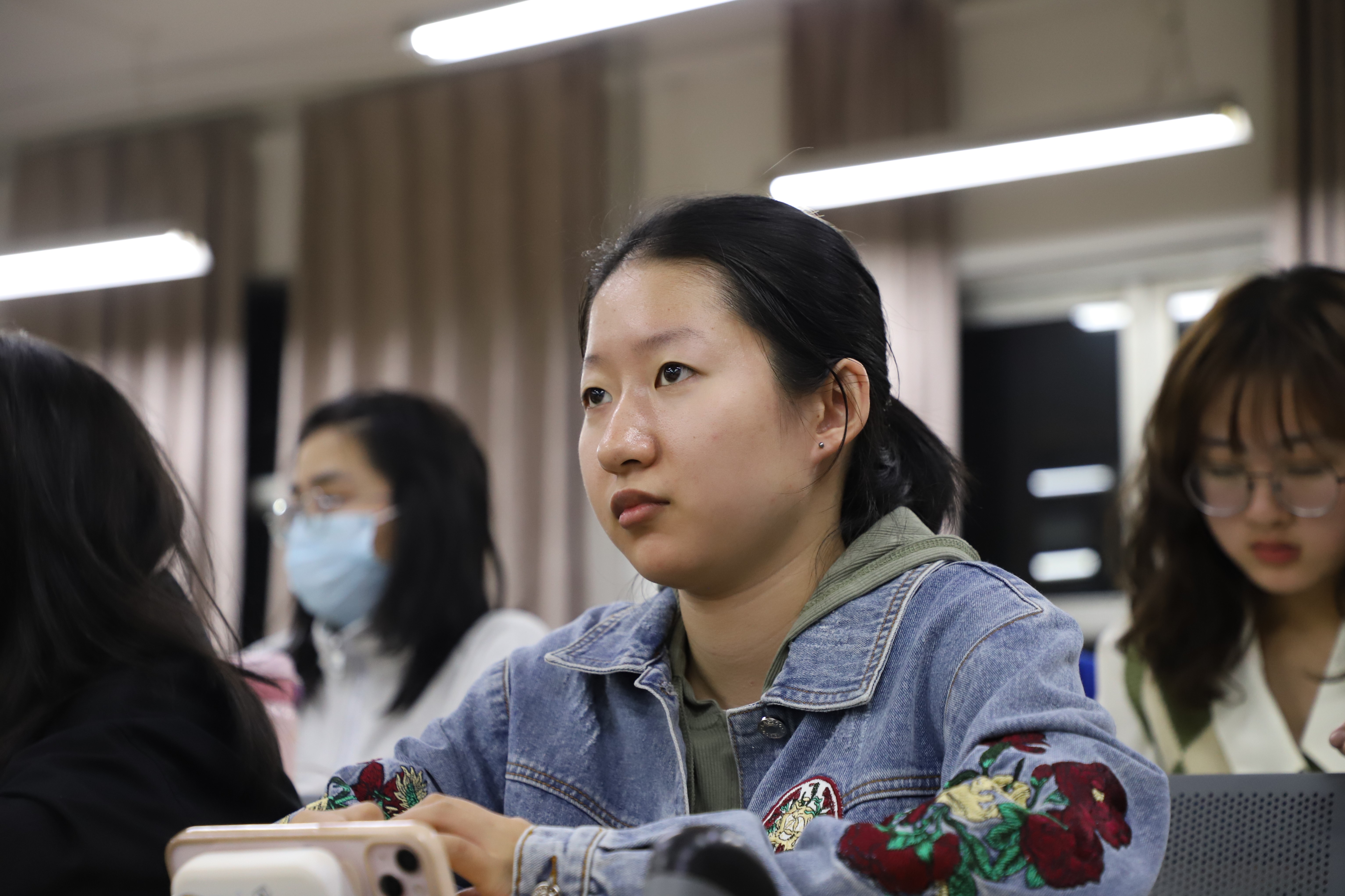 员工2.JPG