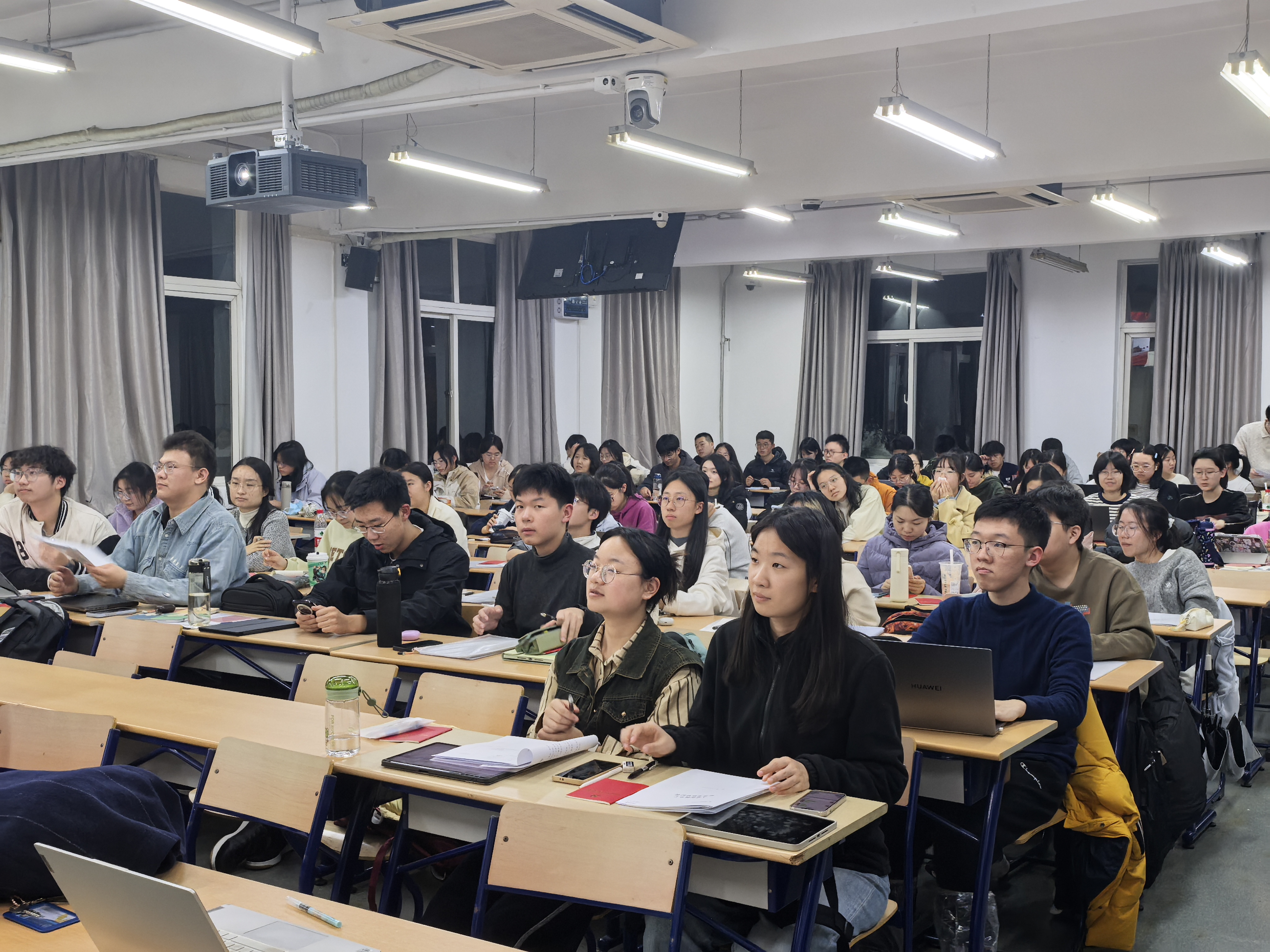 图3.jpg
